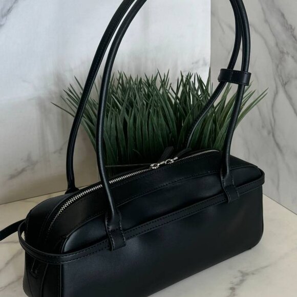 NOIR CLASSIQUE – Genuine Leather Shoulder Bag - Picture 4 of 16